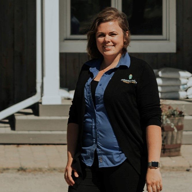 Lindsay Hamilton at Mountainview Turf
